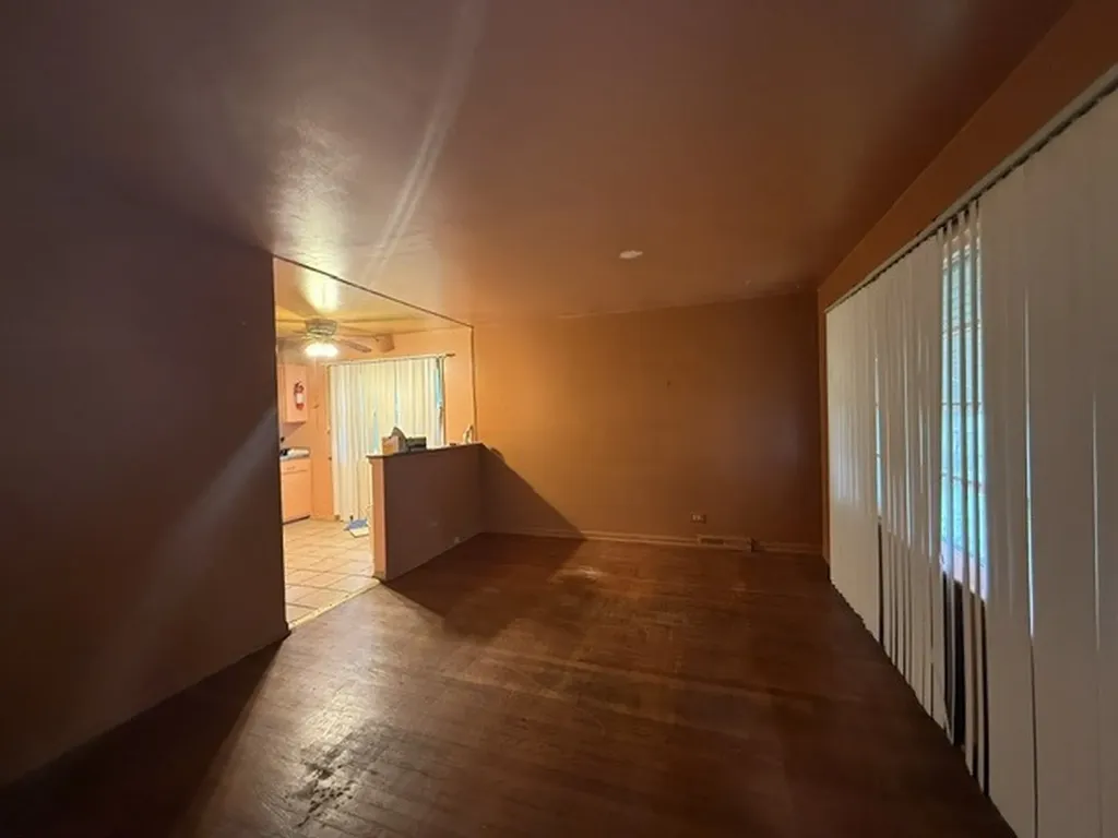 5953 South Throop Street Chicago IL 60636
