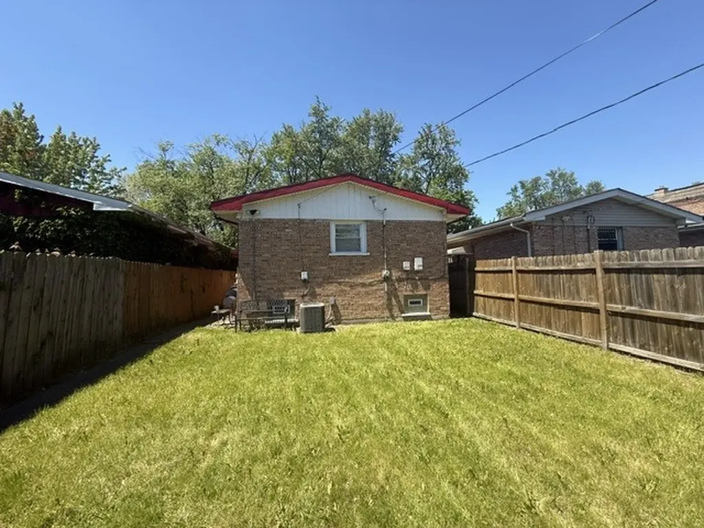 5953 South Throop Street Chicago IL 60636