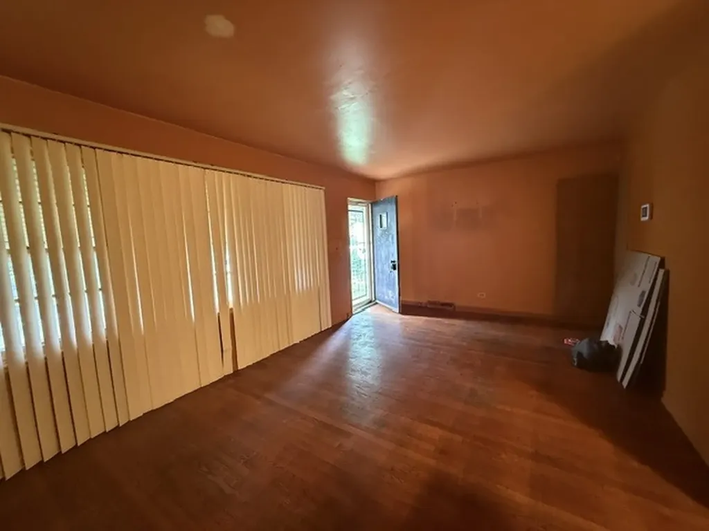 5953 South Throop Street Chicago IL 60636