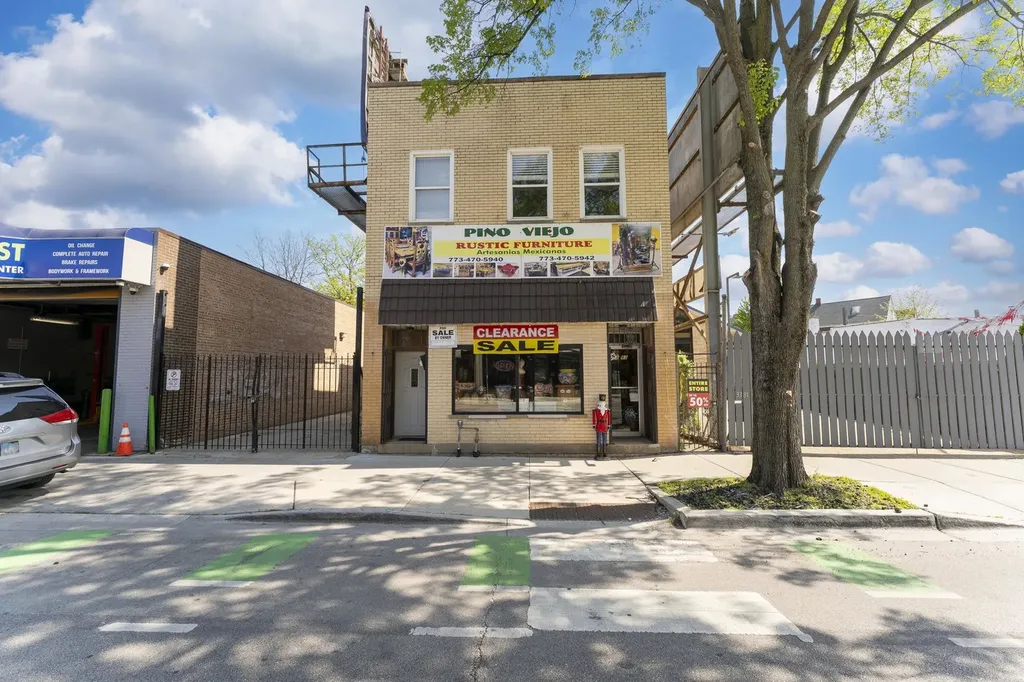 3383 North Milwaukee Avenue Chicago IL 60641