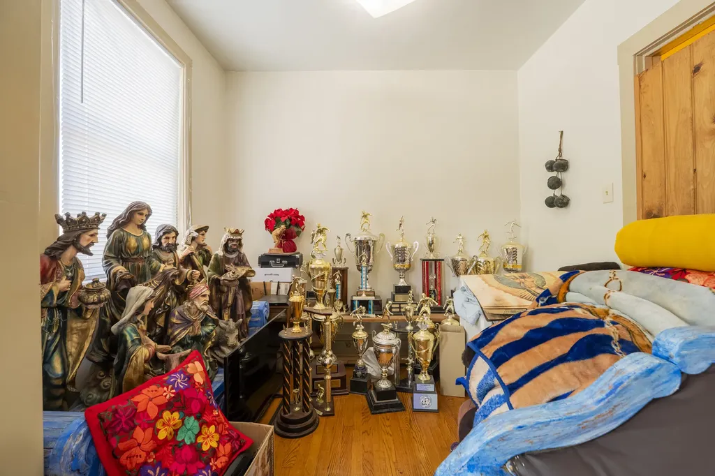 3383 North Milwaukee Avenue Chicago IL 60641