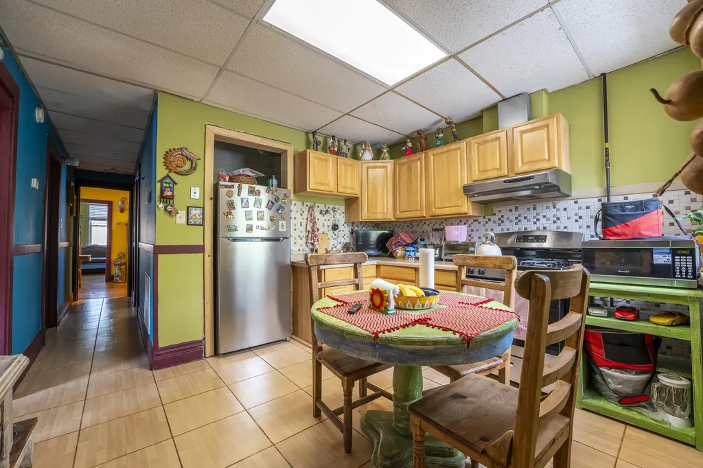 3383 North Milwaukee Avenue Chicago IL 60641
