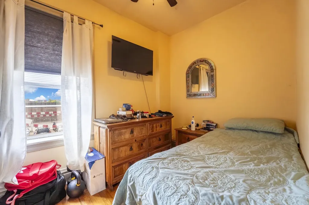 3383 North Milwaukee Avenue Chicago IL 60641