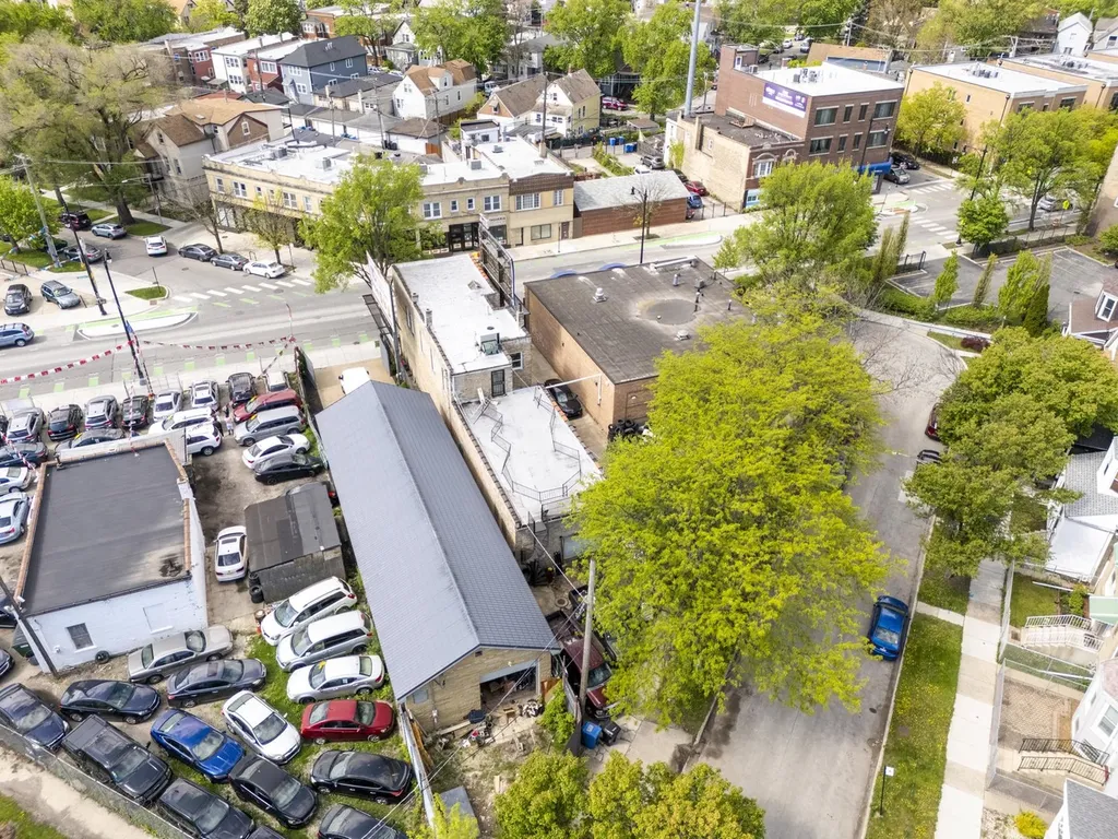 3383 North Milwaukee Avenue Chicago IL 60641