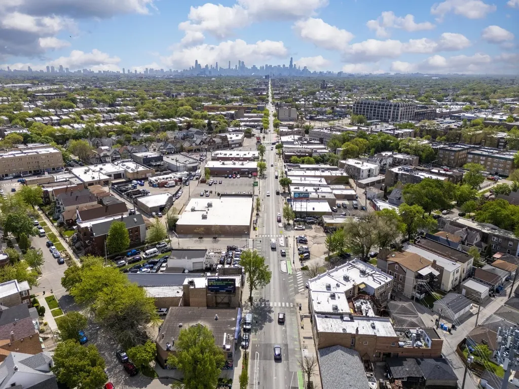 3383 North Milwaukee Avenue Chicago IL 60641