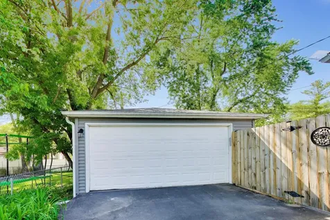 448 North Pershing Avenue Mundelein IL 60060