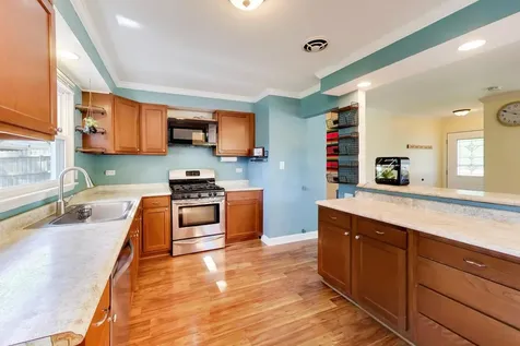 448 North Pershing Avenue Mundelein IL 60060