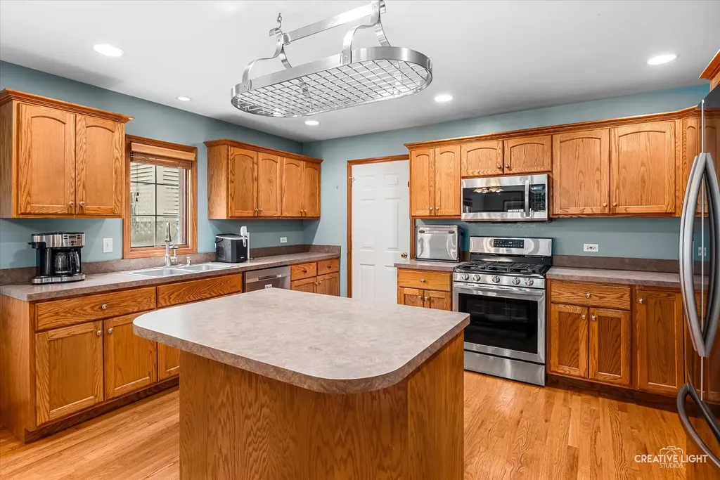 3S665 Virginia Avenue Warrenville IL 60555
