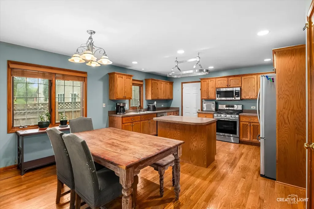 3S665 Virginia Avenue Warrenville IL 60555