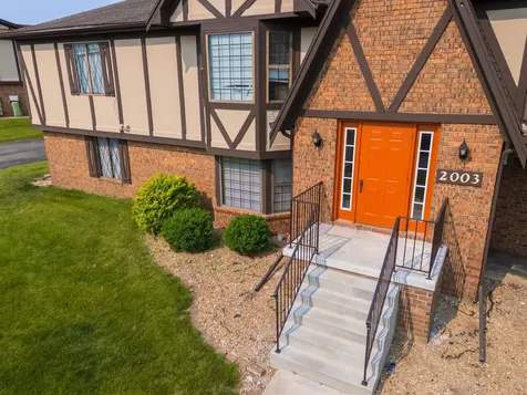 2003 Tracy Drive Bloomington IL 61704