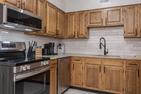 2003 Tracy Drive Bloomington IL 61704