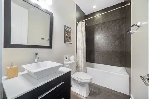 1327 West Grand Avenue Chicago IL 60642