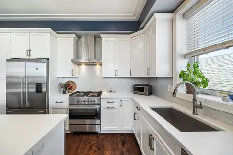 1327 West Grand Avenue Chicago IL 60642