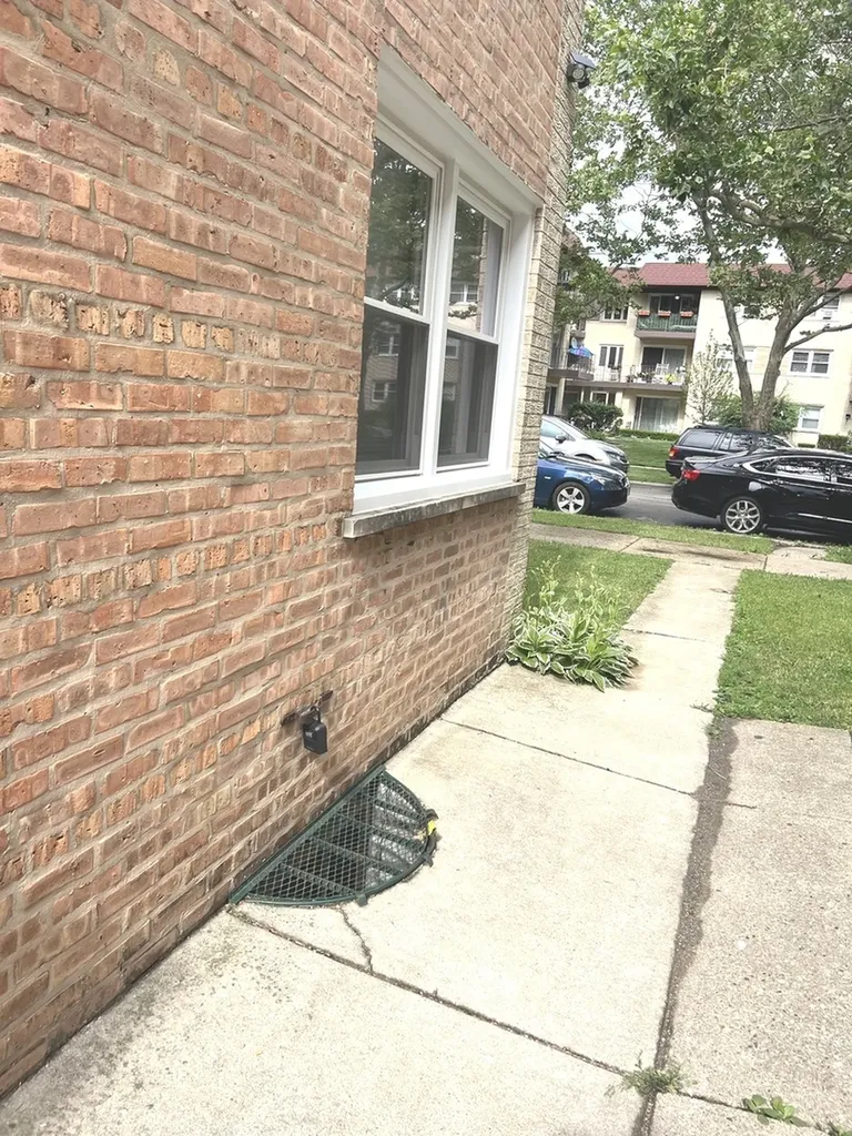 5214 North Potawatomie Avenue Chicago IL 60656