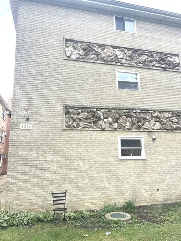 5214 North Potawatomie Avenue Chicago IL 60656