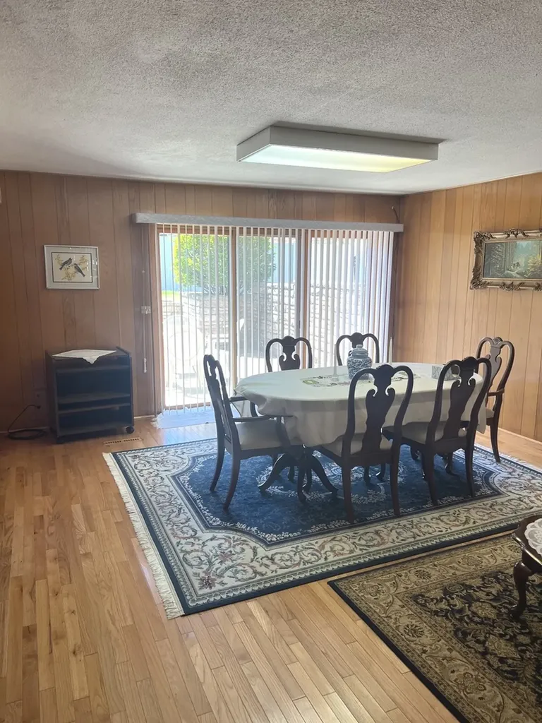 5018 North Olympia Avenue Chicago IL 60656