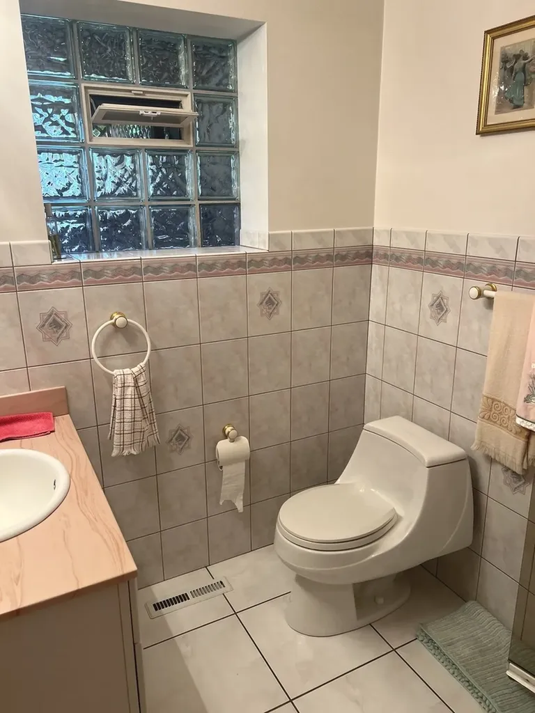 5018 North Olympia Avenue Chicago IL 60656