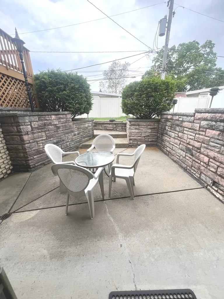 5018 North Olympia Avenue Chicago IL 60656