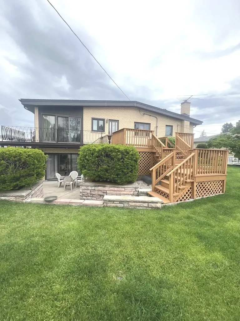 5018 North Olympia Avenue Chicago IL 60656