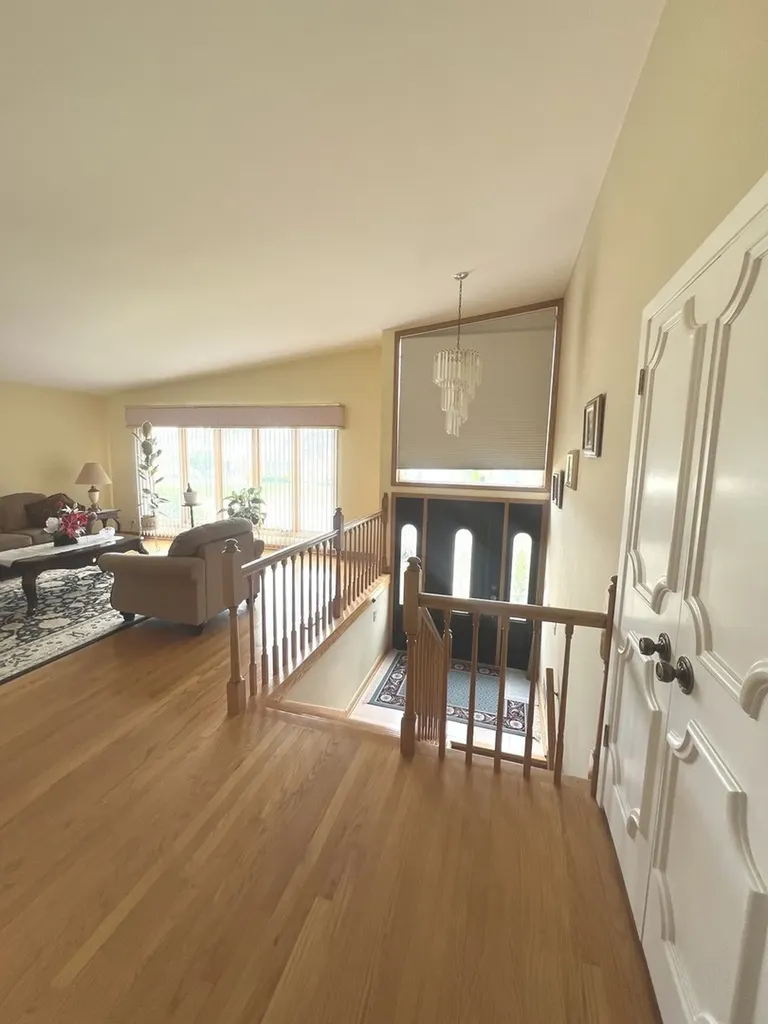 5018 North Olympia Avenue Chicago IL 60656