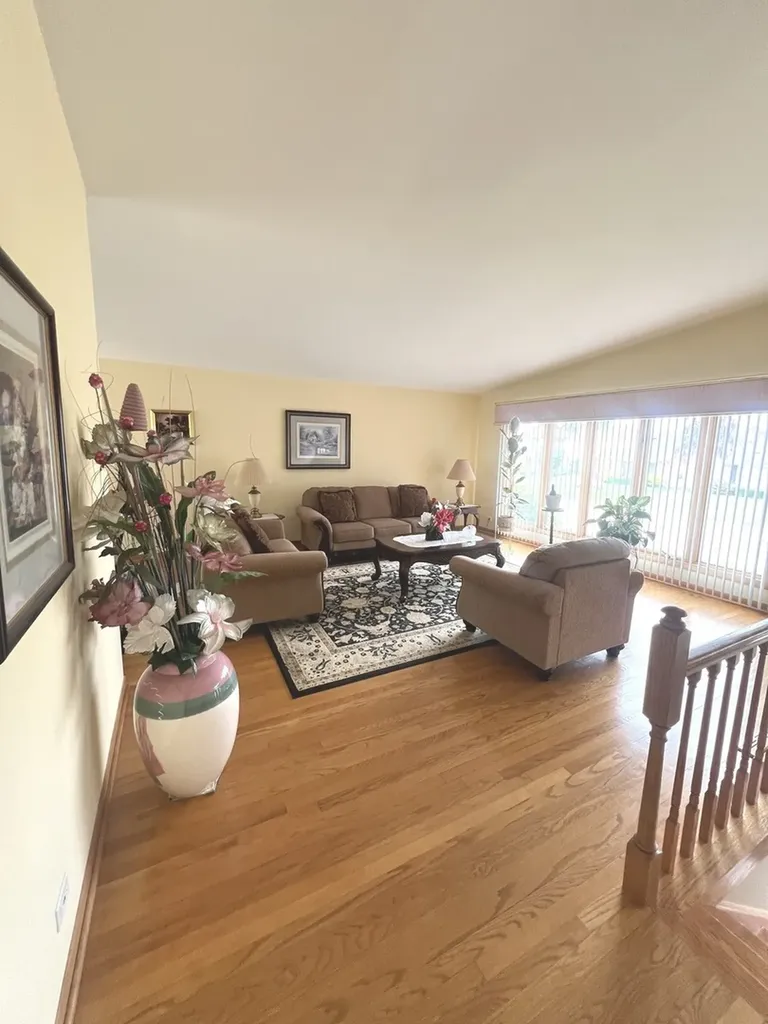 5018 North Olympia Avenue Chicago IL 60656