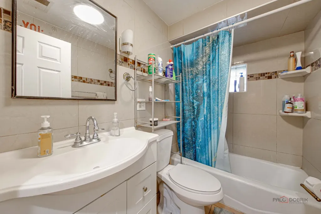 1210 South Lloyd Avenue Lombard IL 60148