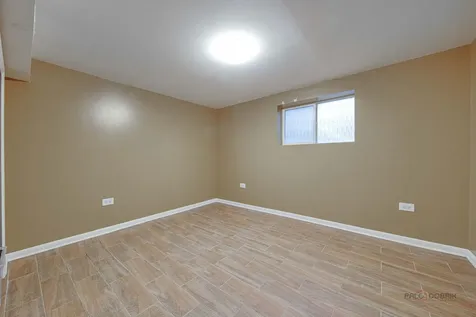 1210 South Lloyd Avenue Lombard IL 60148