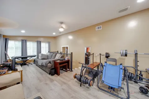 1210 South Lloyd Avenue Lombard IL 60148