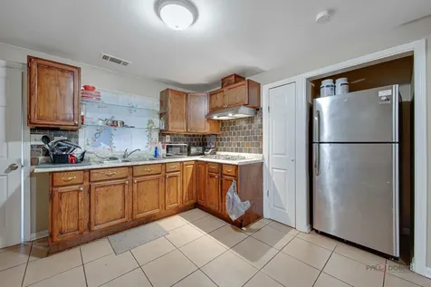 1210 South Lloyd Avenue Lombard IL 60148
