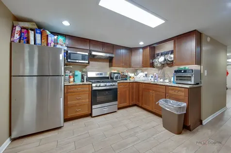 1210 South Lloyd Avenue Lombard IL 60148