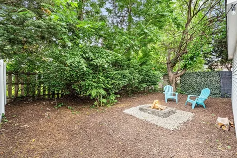 402 North Douglas Avenue Villa Park IL 60181