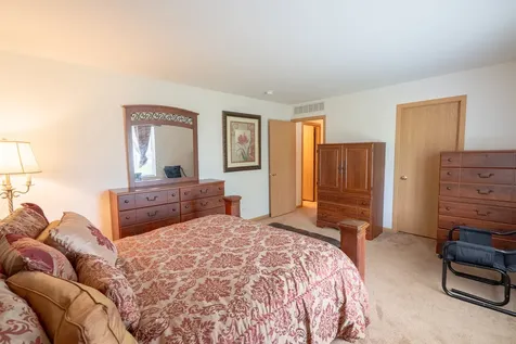 39843 Stoneywood Drive Beach Park IL 60083