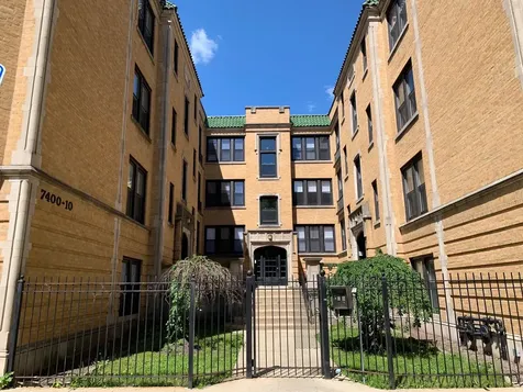 7406 North Damen Avenue Chicago IL 60645