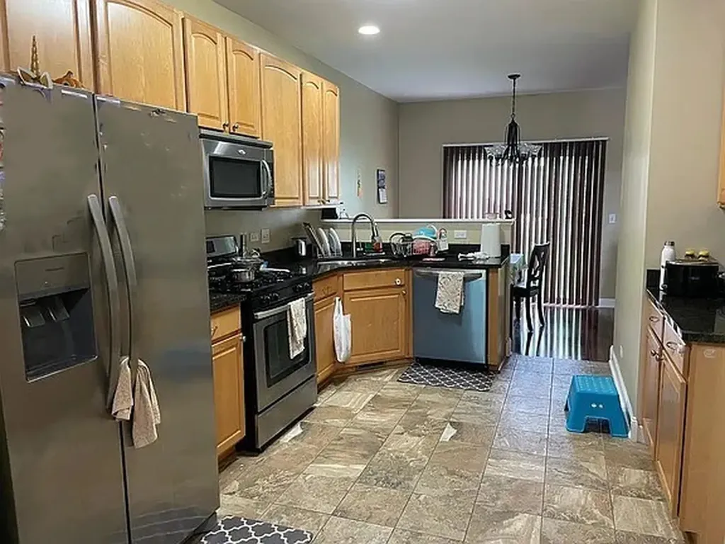 2277 Stoughton Drive Aurora IL 60502
