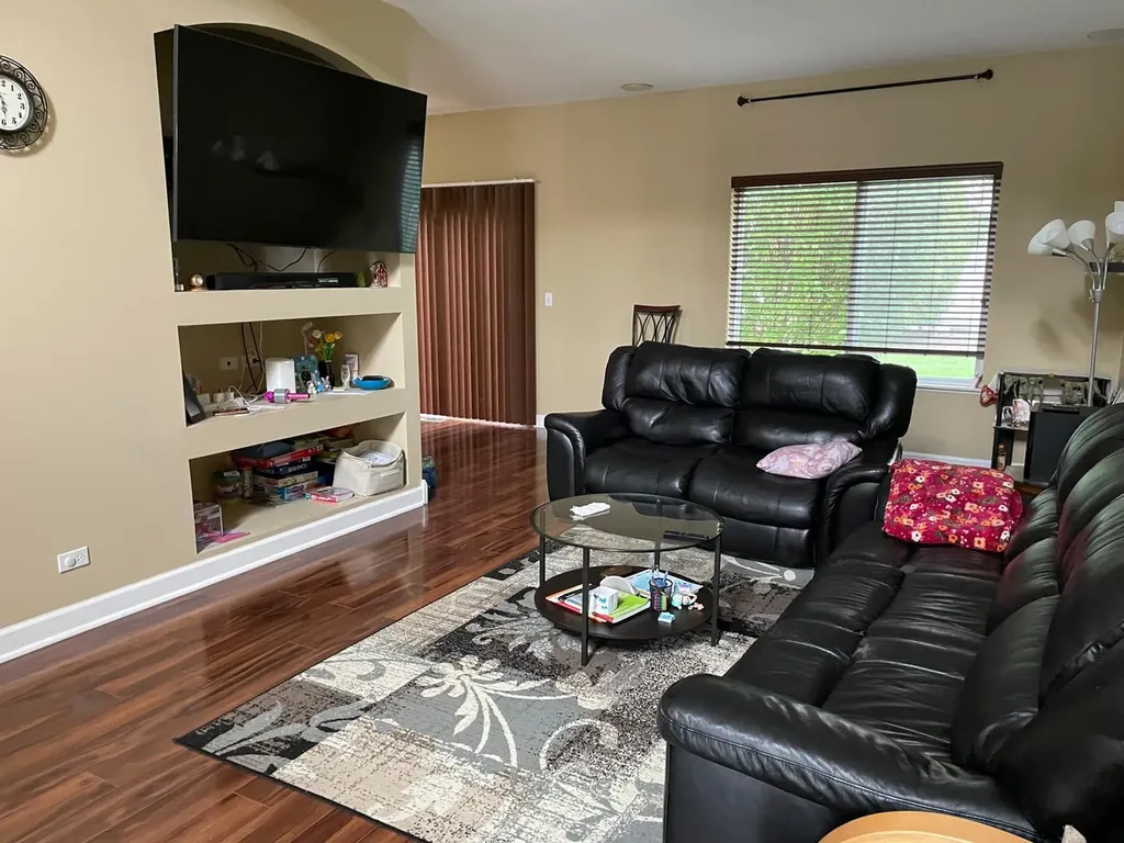 2277 Stoughton Drive Aurora IL 60502