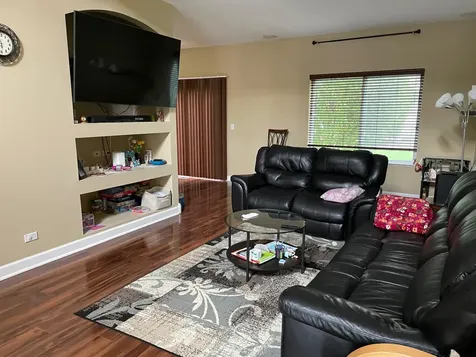 2277 Stoughton Drive Aurora IL 60502