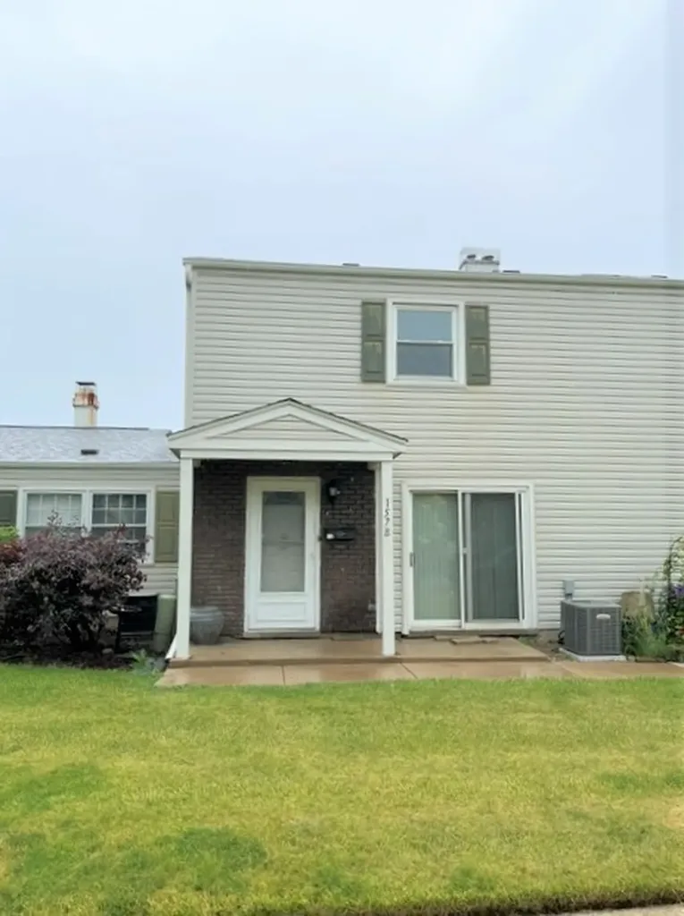 157 Peter Court Bartlett IL 60103