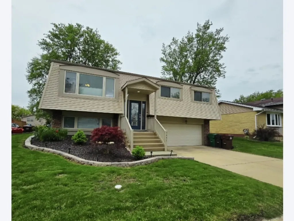 7447 160TH Place Tinley Park IL 60477