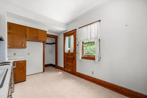 910 Pearl Street Aurora IL 60505