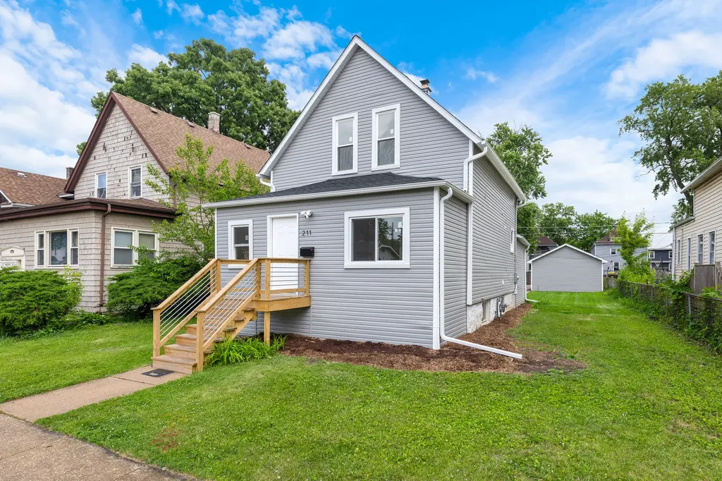 211 South 9th Avenue Maywood IL 60153