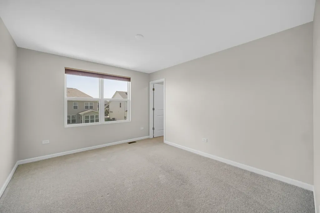 2080 Bent Grass Way Bolingbrook IL 60490