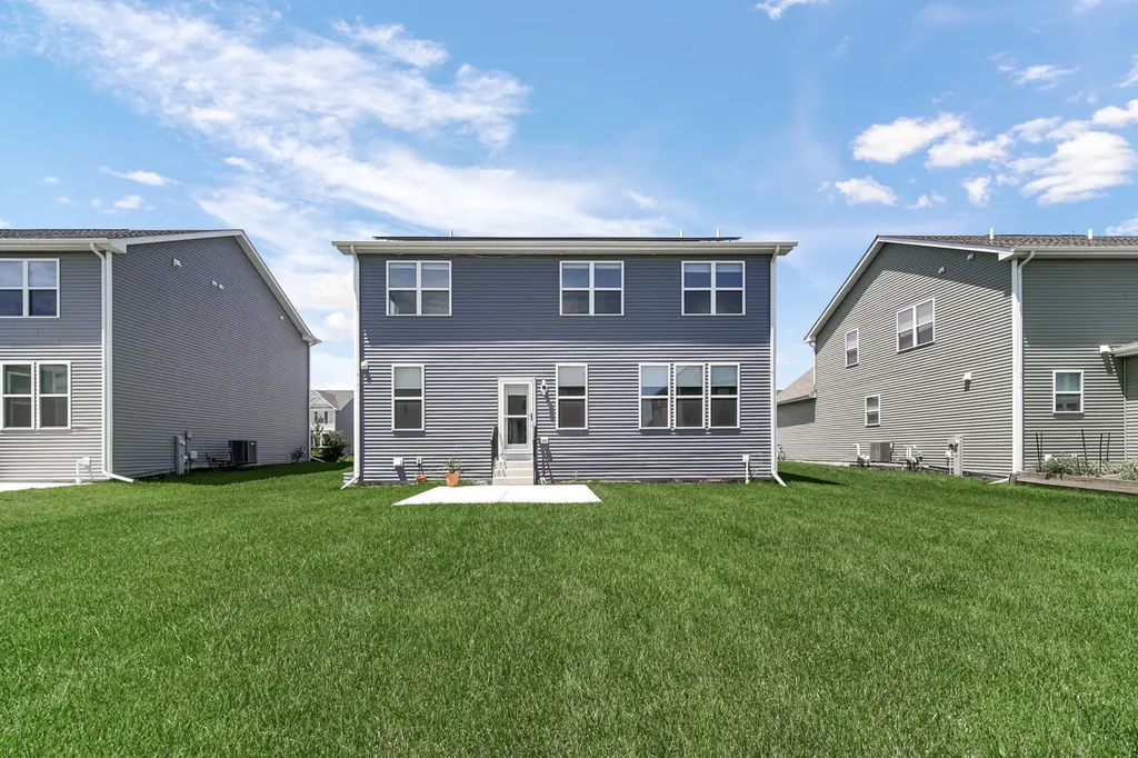 2080 Bent Grass Way Bolingbrook IL 60490