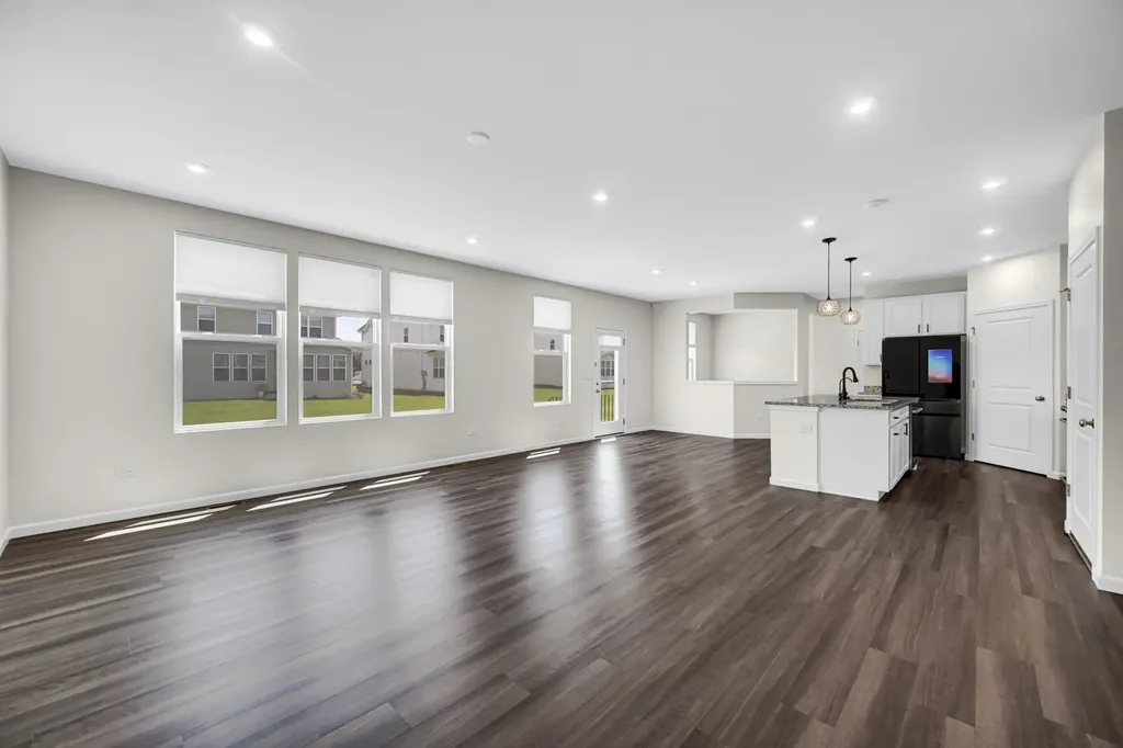 2080 Bent Grass Way Bolingbrook IL 60490