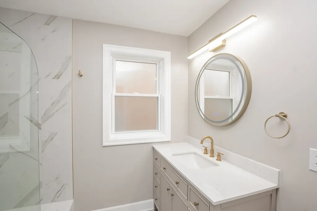 8314 South Calumet Avenue Chicago IL 60619