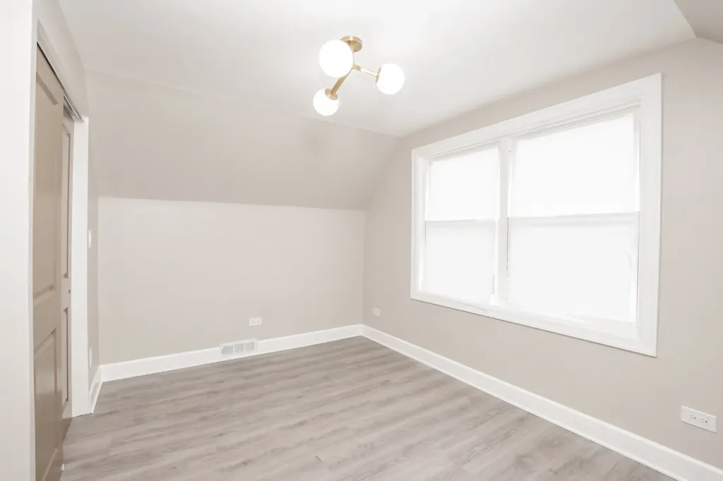 8314 South Calumet Avenue Chicago IL 60619