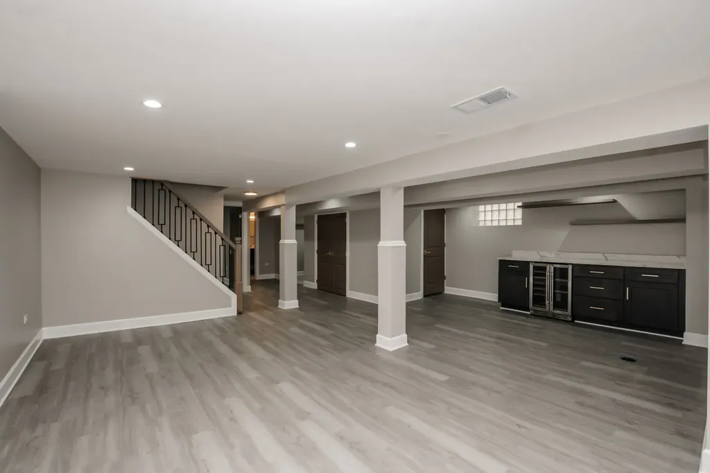 8314 South Calumet Avenue Chicago IL 60619