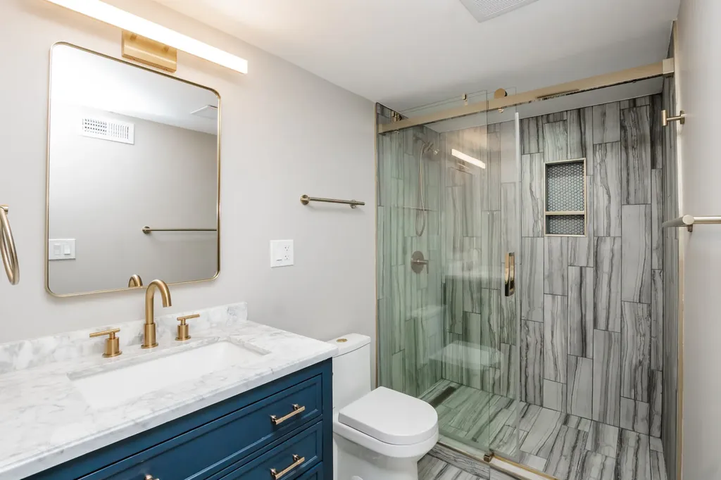 8314 South Calumet Avenue Chicago IL 60619