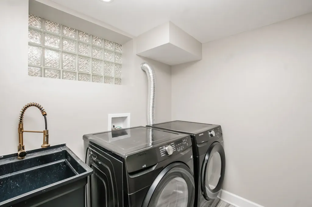 8314 South Calumet Avenue Chicago IL 60619