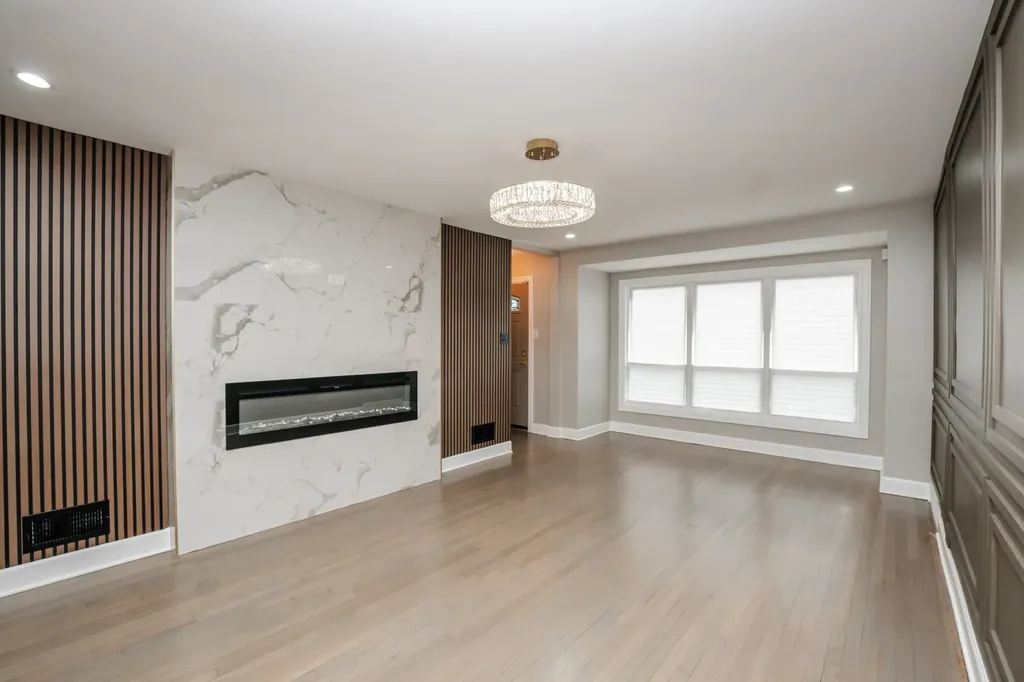 8314 South Calumet Avenue Chicago IL 60619