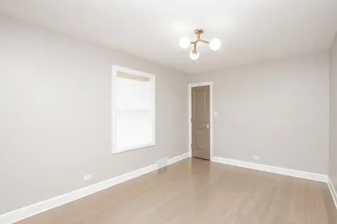 8314 South Calumet Avenue Chicago IL 60619